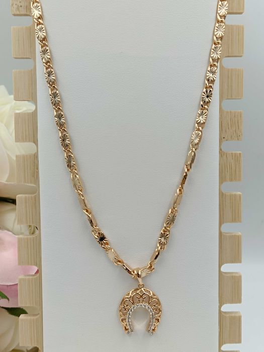 Łańcuszek pozłacany 18k złotem splot królewski, podkowa z cyrkoniami