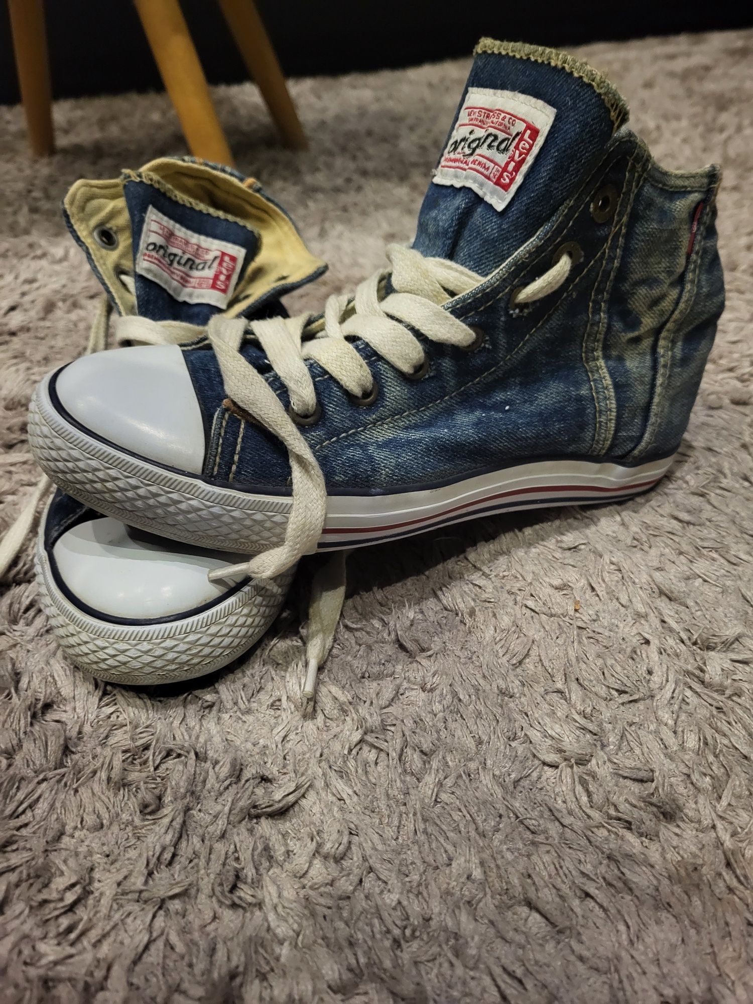Trampki Levis r. 37
