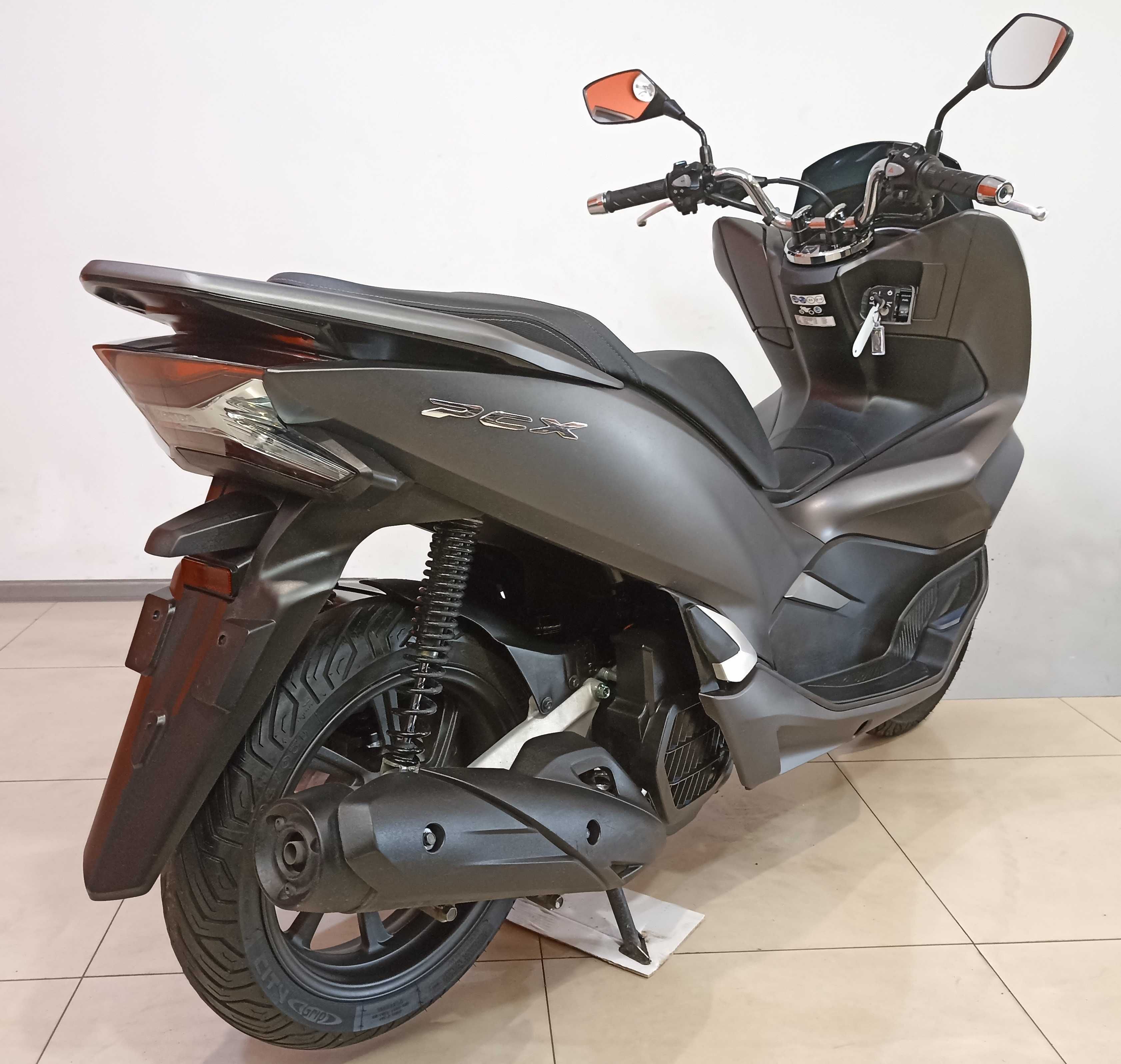 Honda PCX 125 tylko 8 tys przebiegu BARDZO ZADBANA ABS Start/Stop 2020