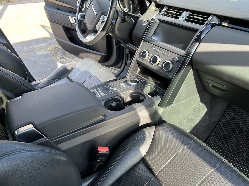 Land Rover Discovery 5 2018