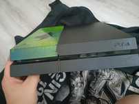 Sprzedam PlayStation 4