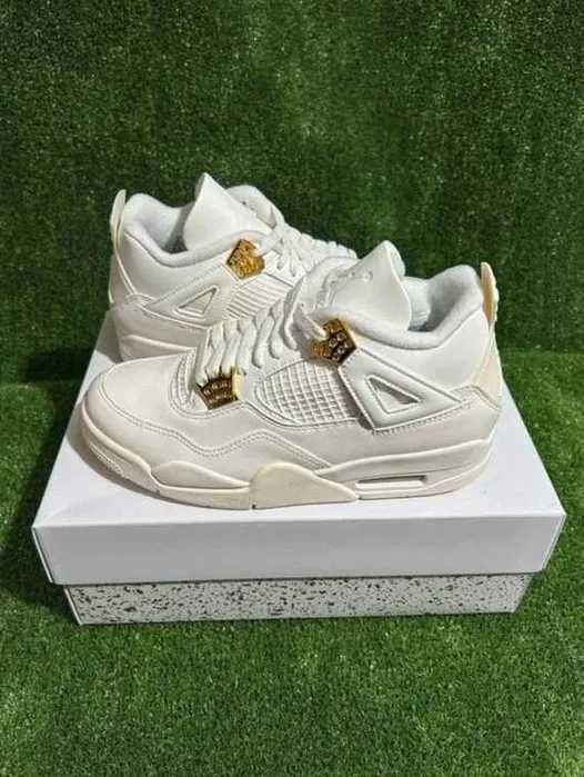 Buty damskie Trampk Jordan 4 Retro Metallic Gold R.43