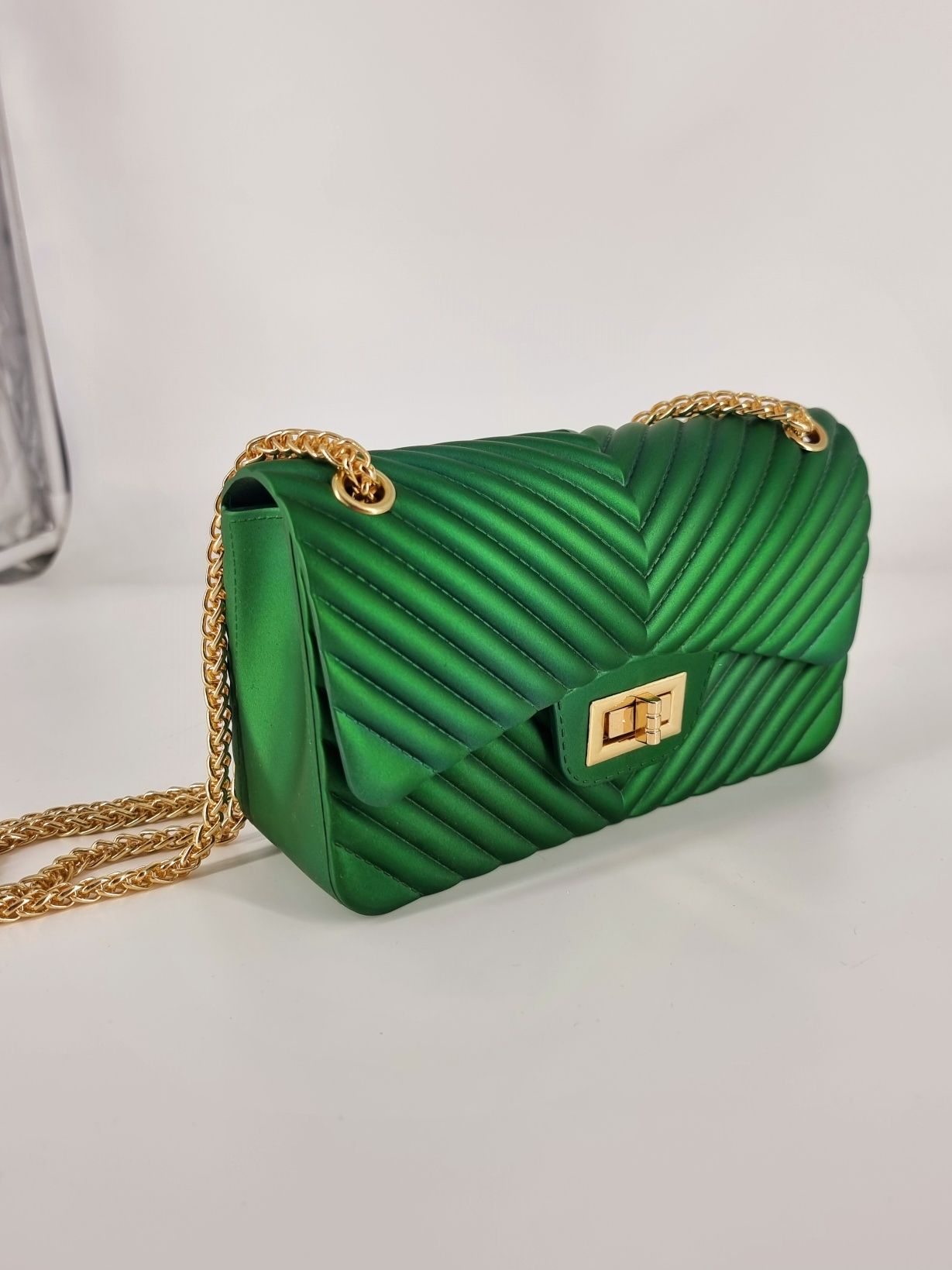 Torebka zielona metaliczna jelly bag kuferek sylwester Nowy