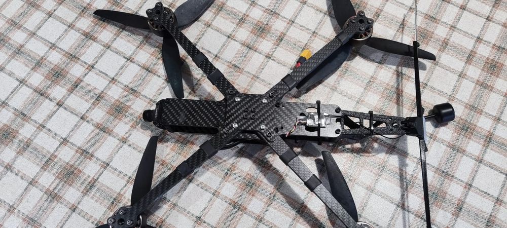 Фпв вісьми дюймовий