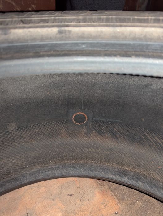 Продам зимові шини(резина)225/55/17 Dunlop