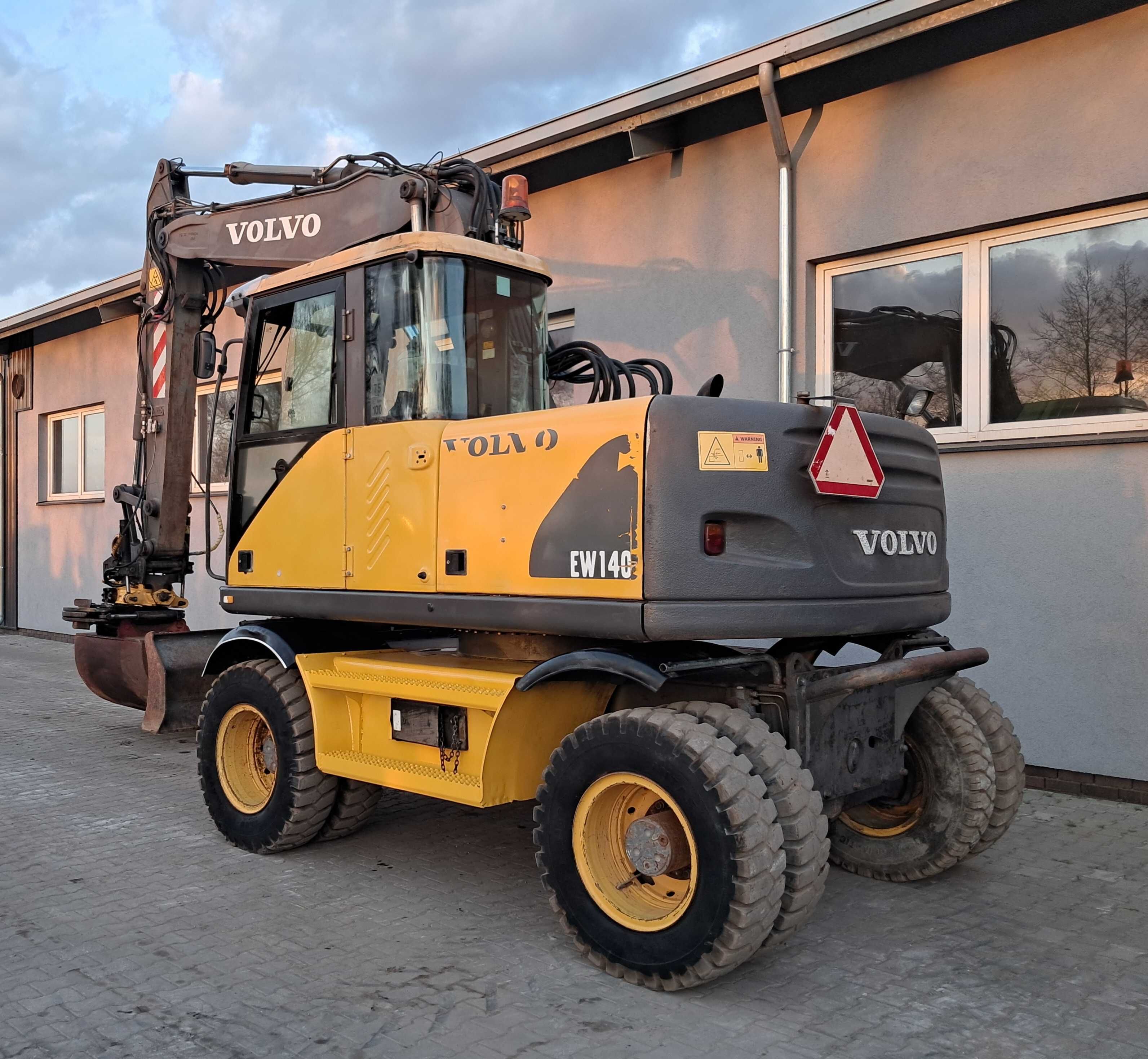 VOLVO EW 140 Oryginał ROTOTILT ENGCON Koparka Kołowa