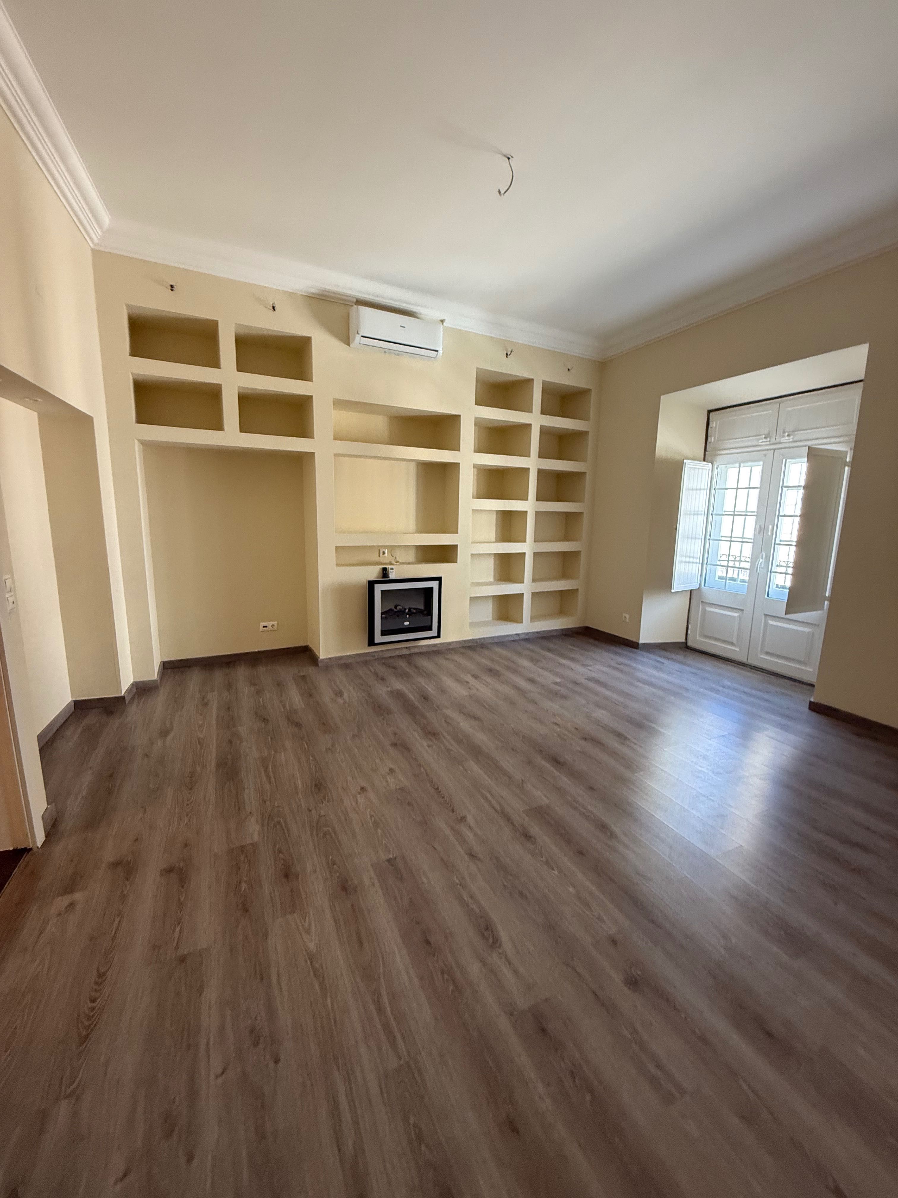 Arrendamento T5 com 320m2 centro histórico