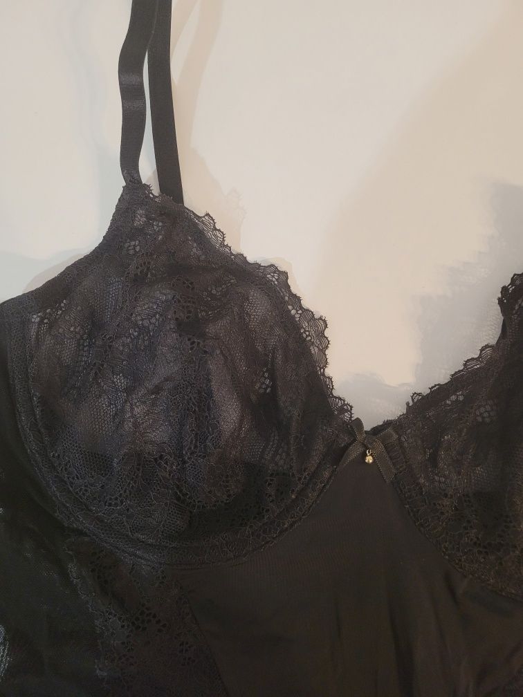 Body damskie eleganckie z koronką Walentynkowe Lycra roz. 80B M