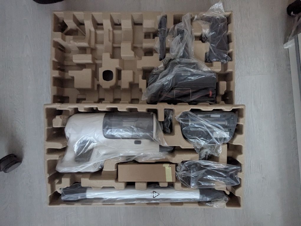 Nowy odkurzacz pionowy ELECTROLUX Hygienic 600 EP61HB21UV
