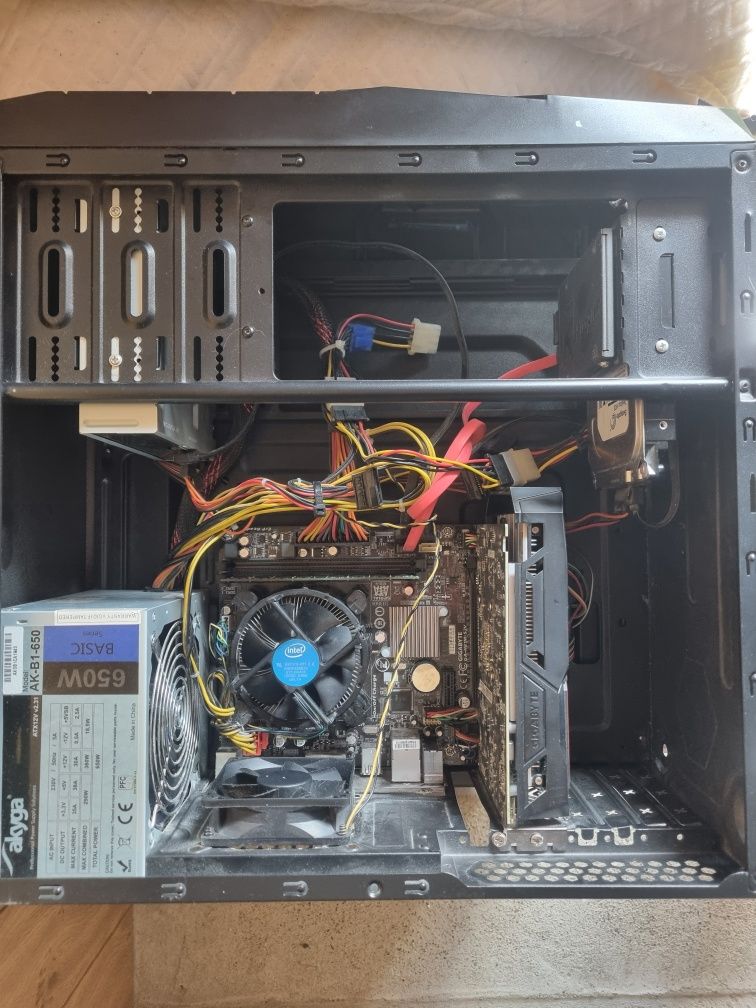 Komputer PC i7-4790 GTX1050 8 GB RAM 240 SSD + 1TB HDD