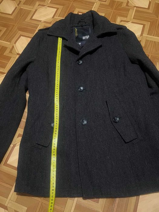 Чоловіче пальто бренду Jack & Jones