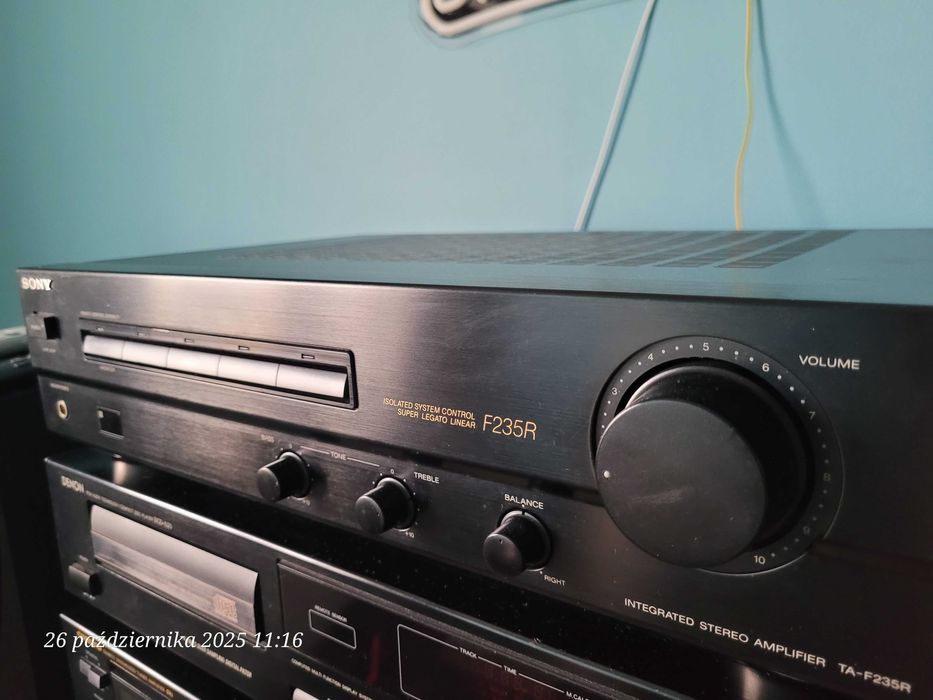 wzmacniacz Audio Sony F235R