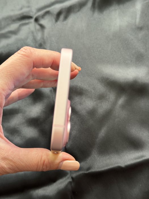 Продам iPhone 15  256 Gb Pink