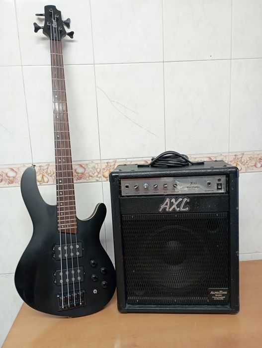Vendo baixo Cort C4H , mais amplificador de baixo , tudo impecável