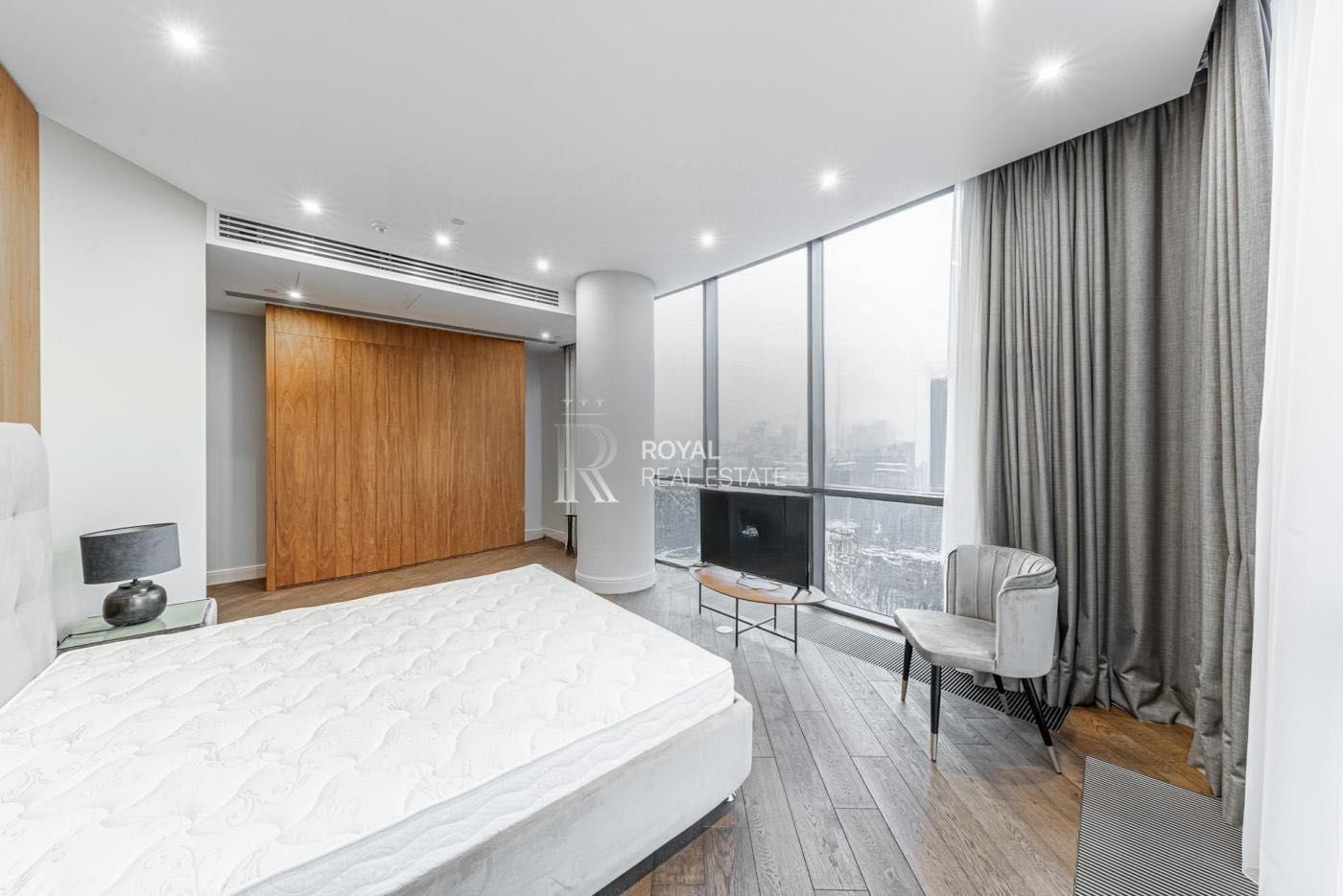 Аренда квартиры Киев 3к 200м2 Hilton (H-Tower) Шевченковский