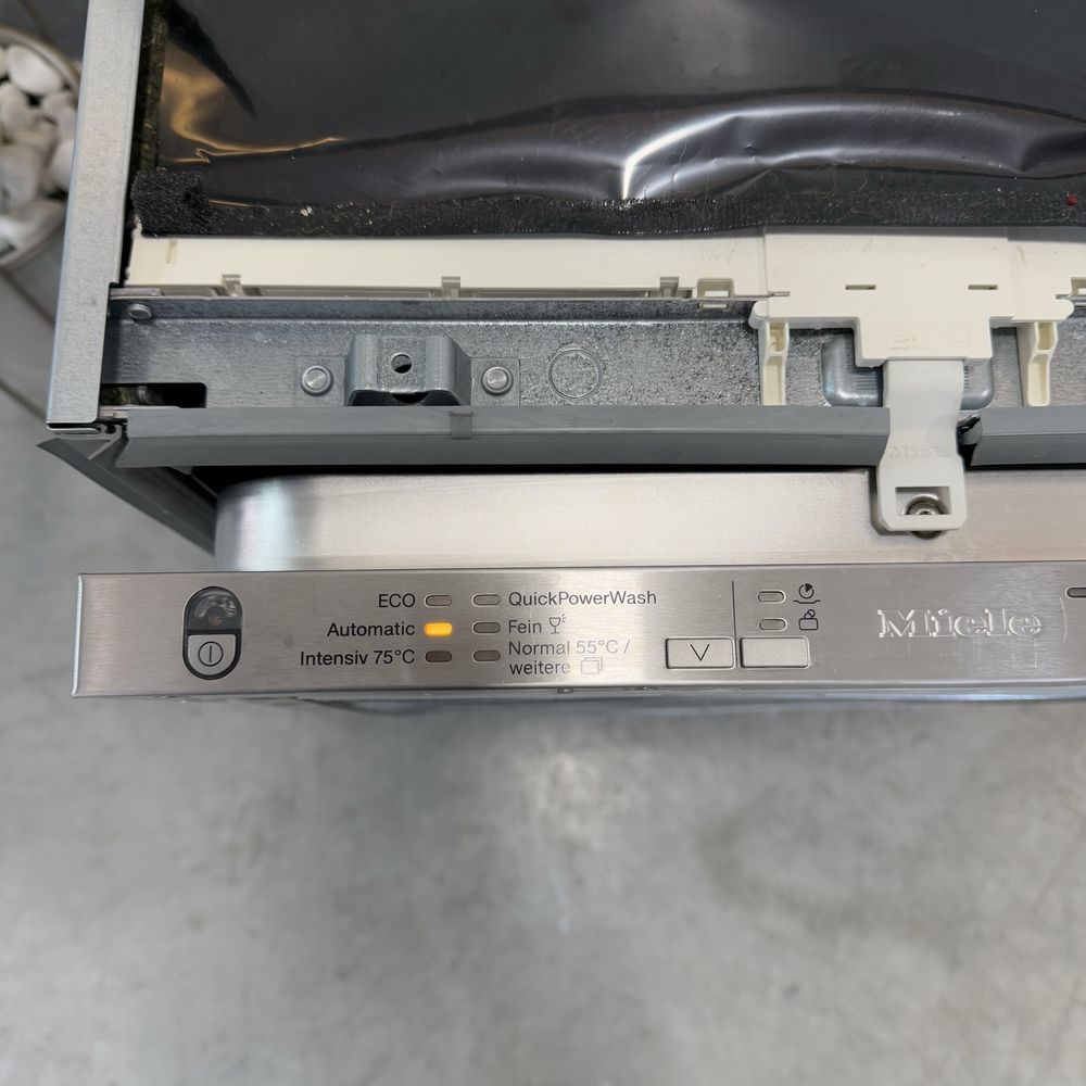 Вбудована посудомийна машина 45 см G4880scvi