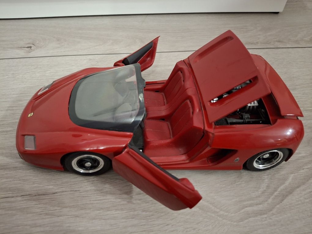 Auto Samochód Kolekcjonerski Ferrari Mythos Revell 1:18