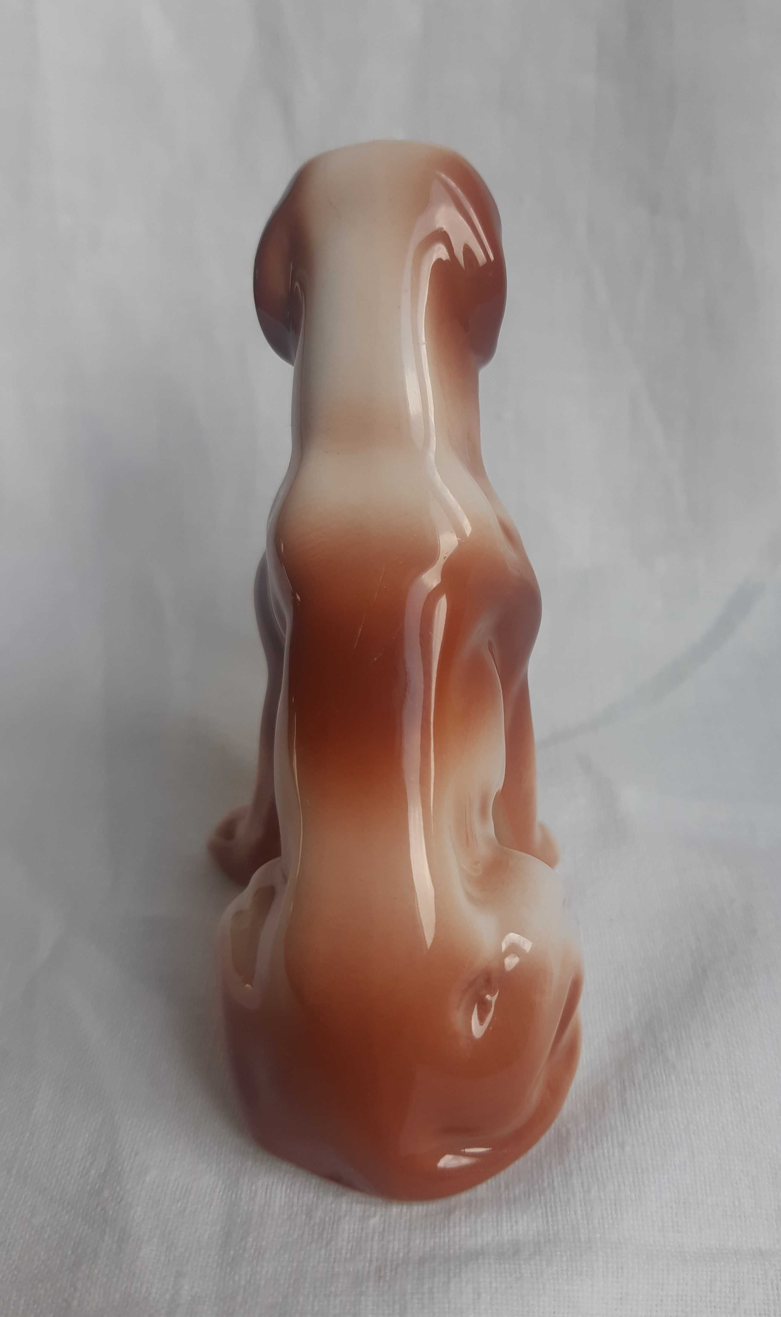 Figurinha de Cão em Porcelana