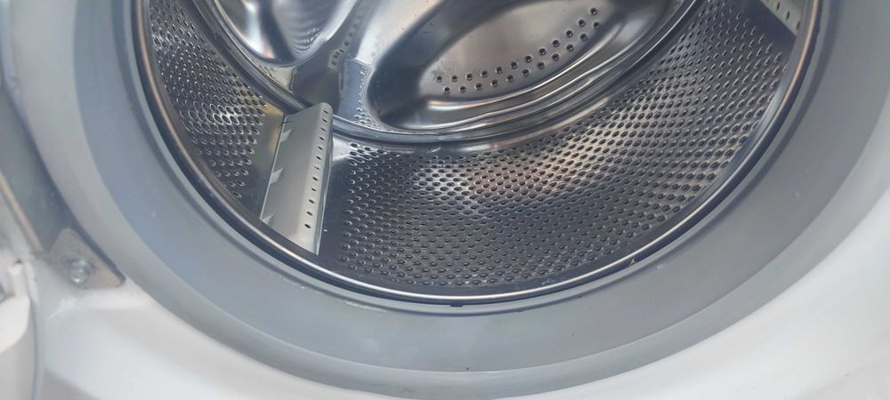 Sprawna i zadbana pralka Indesit ładowność 7 kg / 1000 obr. Transport