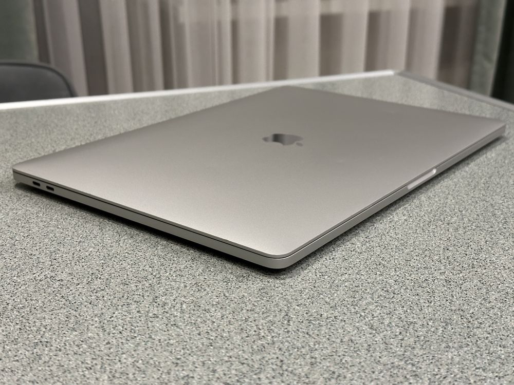 MacBook Pro 16 2019 16/500Gb i7