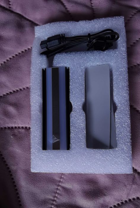 TEUCER Radiator aluminiowy ARGB do dysku SSD M.2 NVMe / SATA