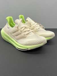 Кросівки для бігу жіночі Adidas Ultraboost light W розмір 37(23см)