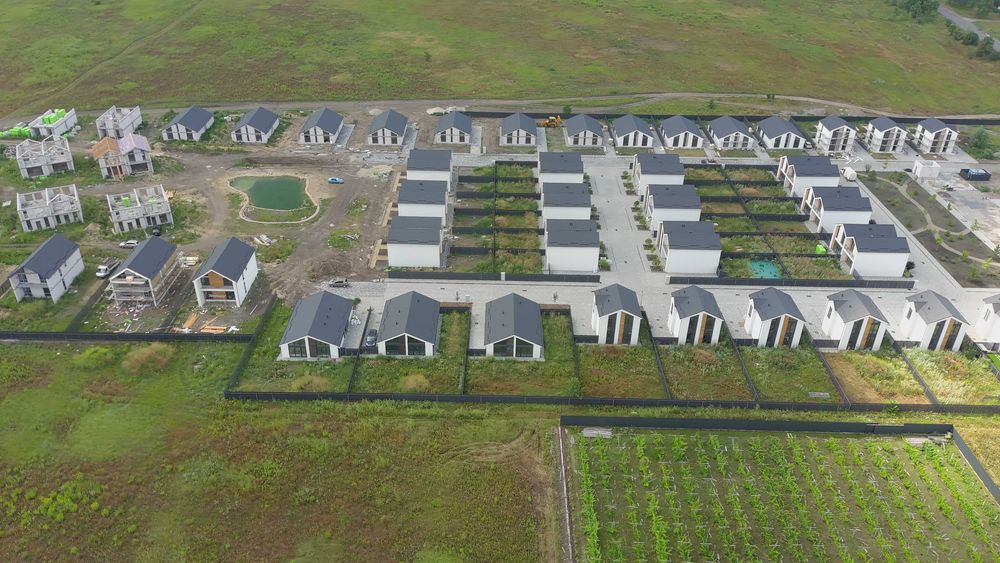 Комерційне приміщення: магазин, відділення пошти, інвестиція.