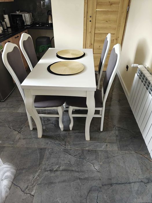 Komplet mebli stół +krzesła