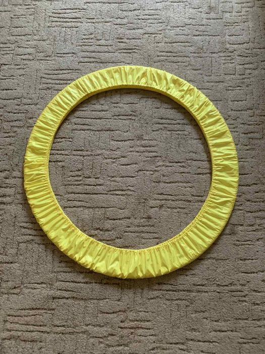 Продаються 2 обручі з чохлами