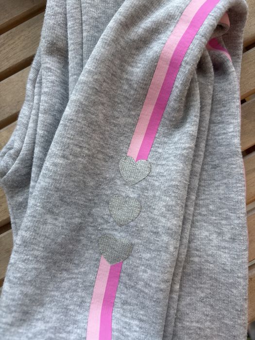 4 peças menina 6-7 anos 8€ total