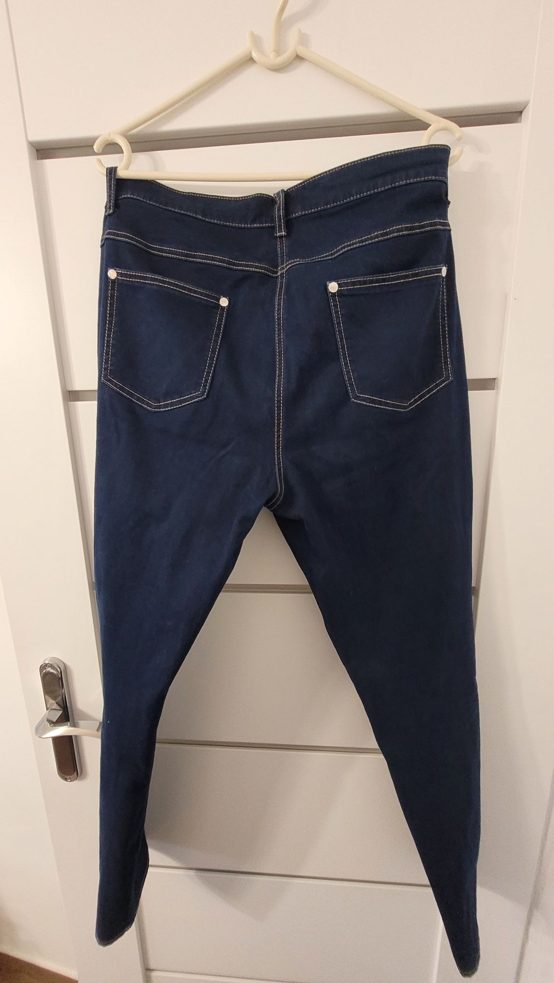 Cienkie jeansy damskie 46 Bonprix