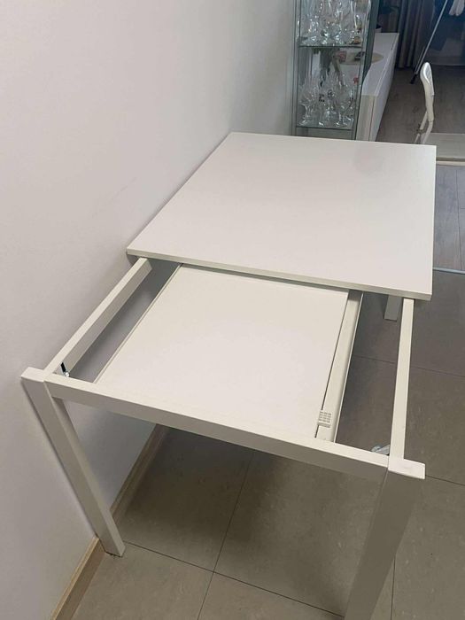 Okazja!!! Mały rozkładany stół do jadalni + 2 krzesła + taboret