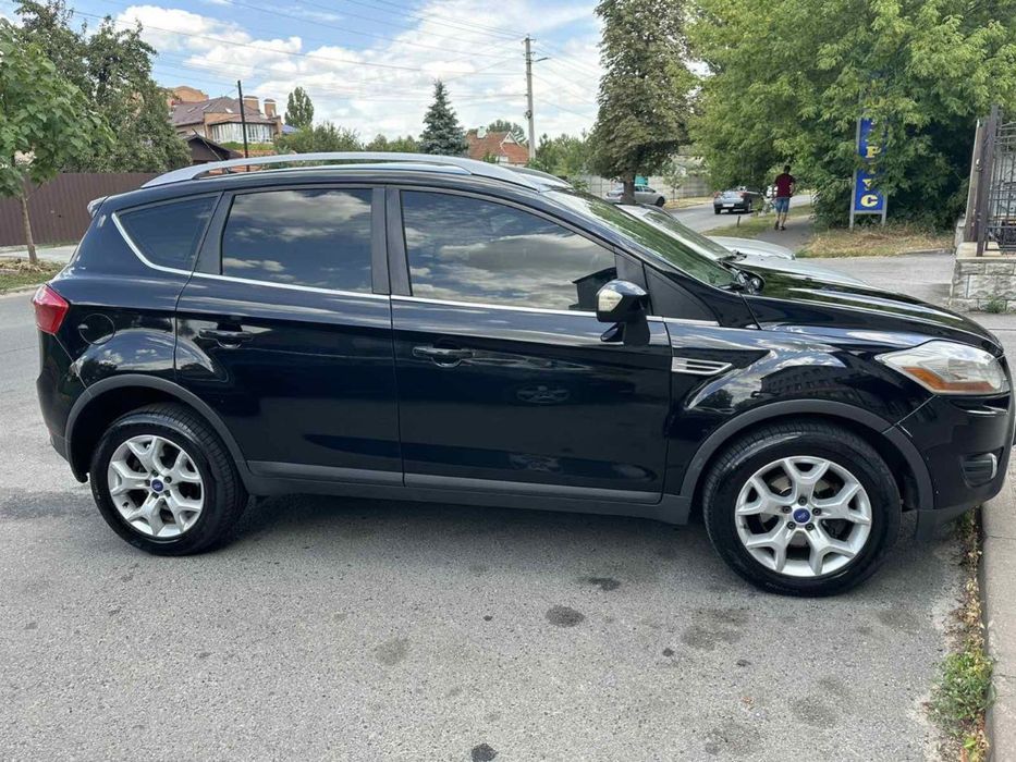 Продам своє авто Ford Kuga 2011р. Дизель 2.0