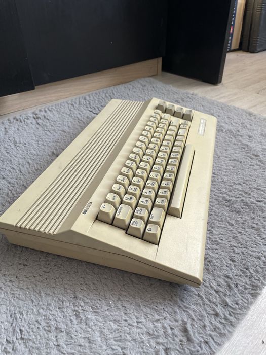 Klawiatura commodore 64