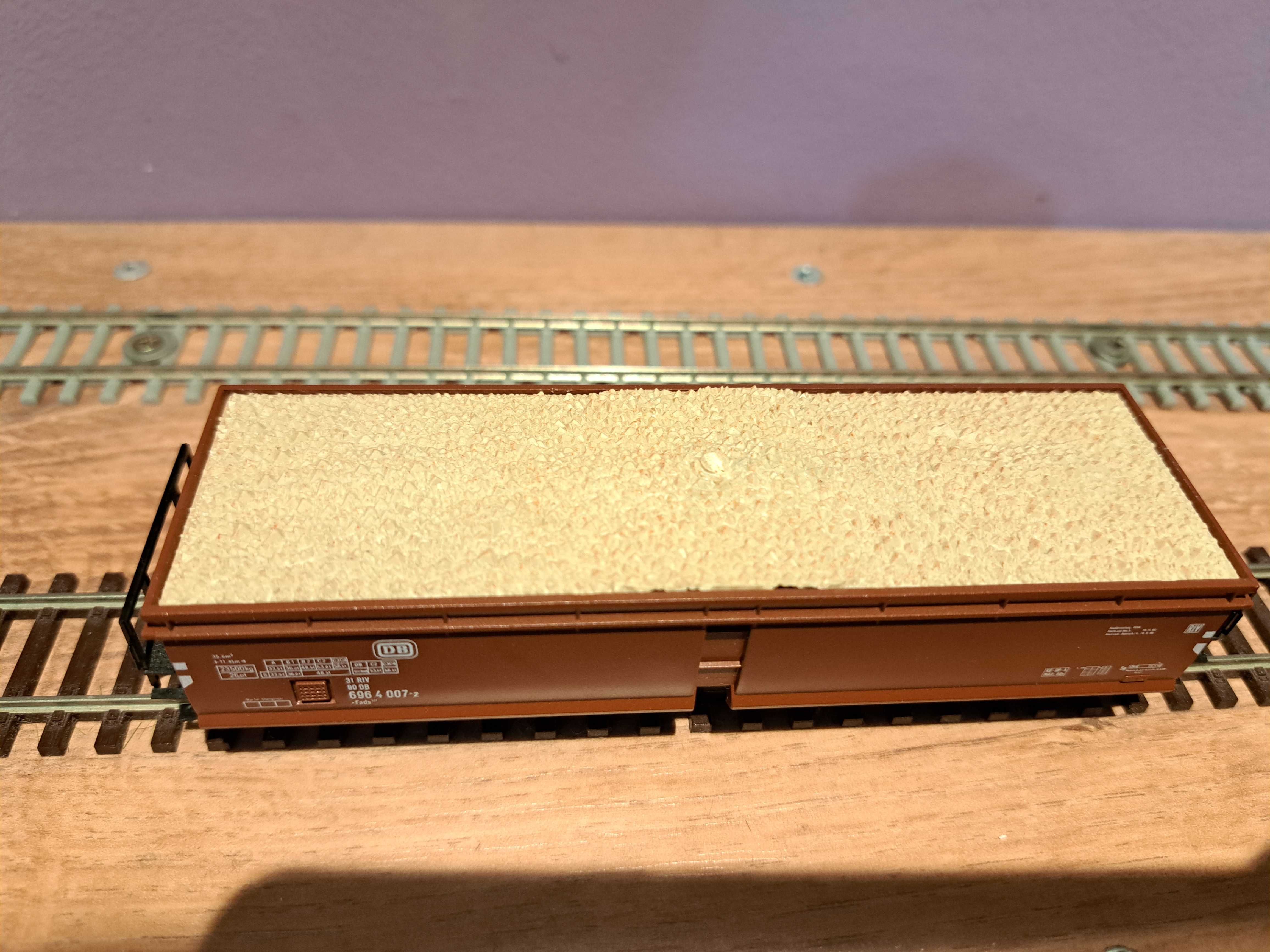 Wagon towarowy Lima L302703 H0