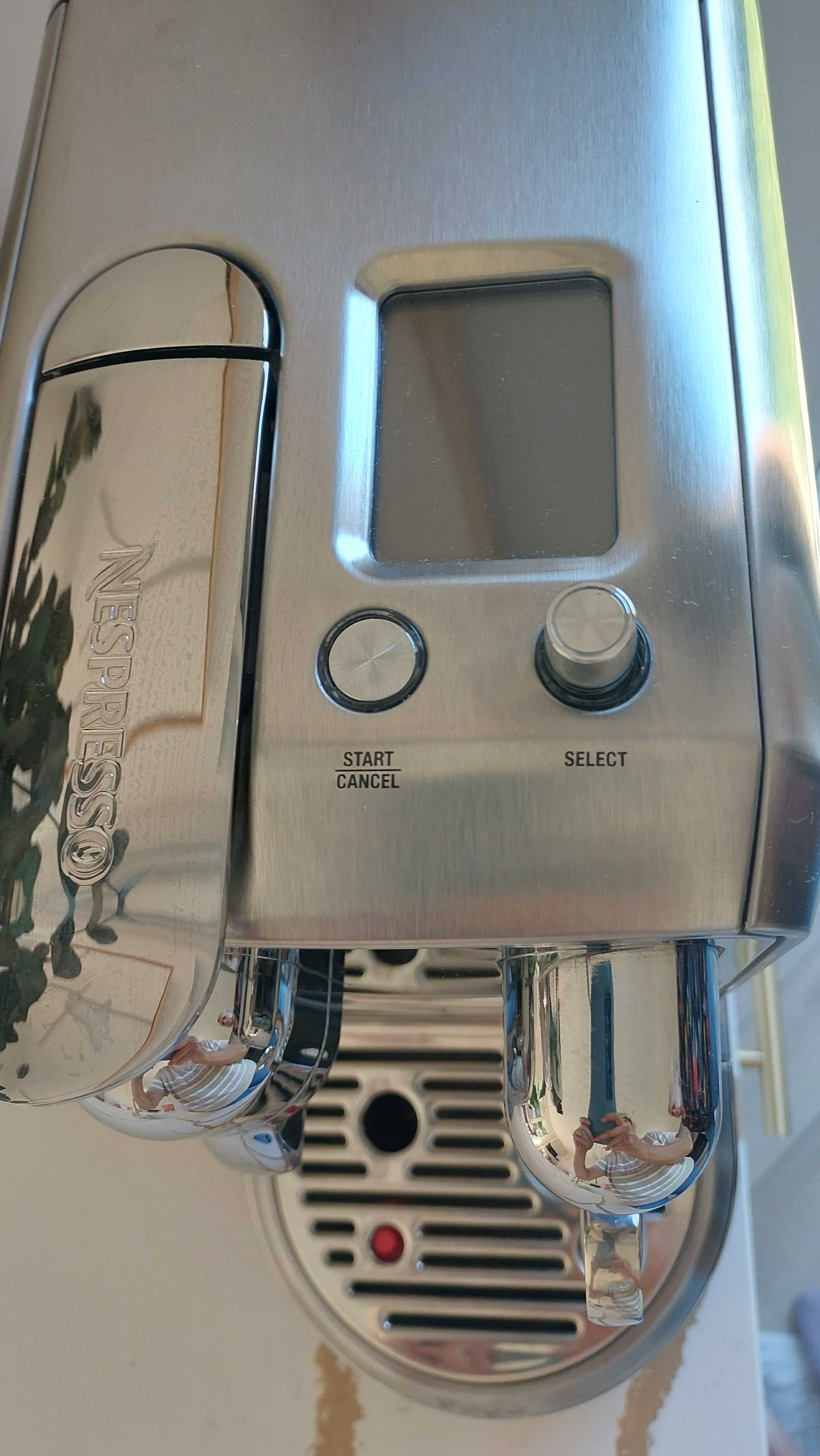 Sprzedam ekspres do kawy NESPRESSO