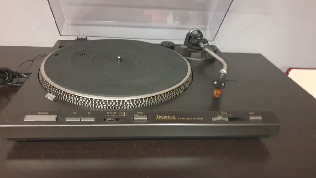 Gamofon Technics SL-D303 full automat Direct Drive
SL- D 303 
Fullauto