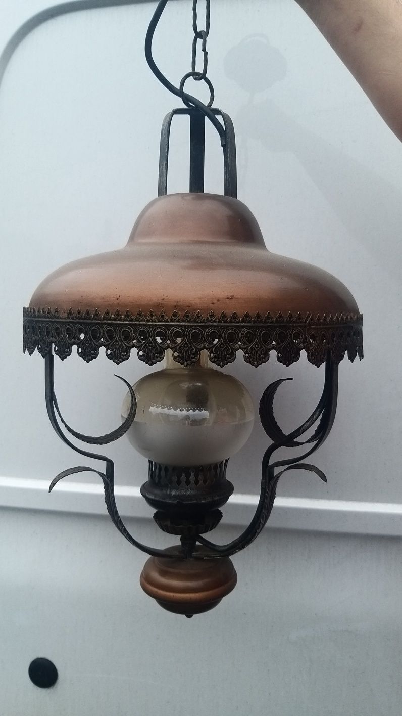 Stara duża lampa miedziana wisząca
