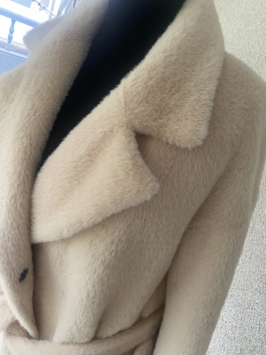 Нова тепла шуба, неймовірно приємна до тіла. Можливий торг