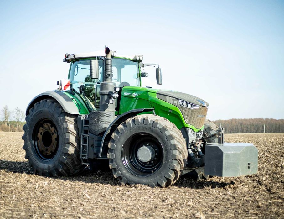 Wynajem ciągnika rolniczego Fendt 1050