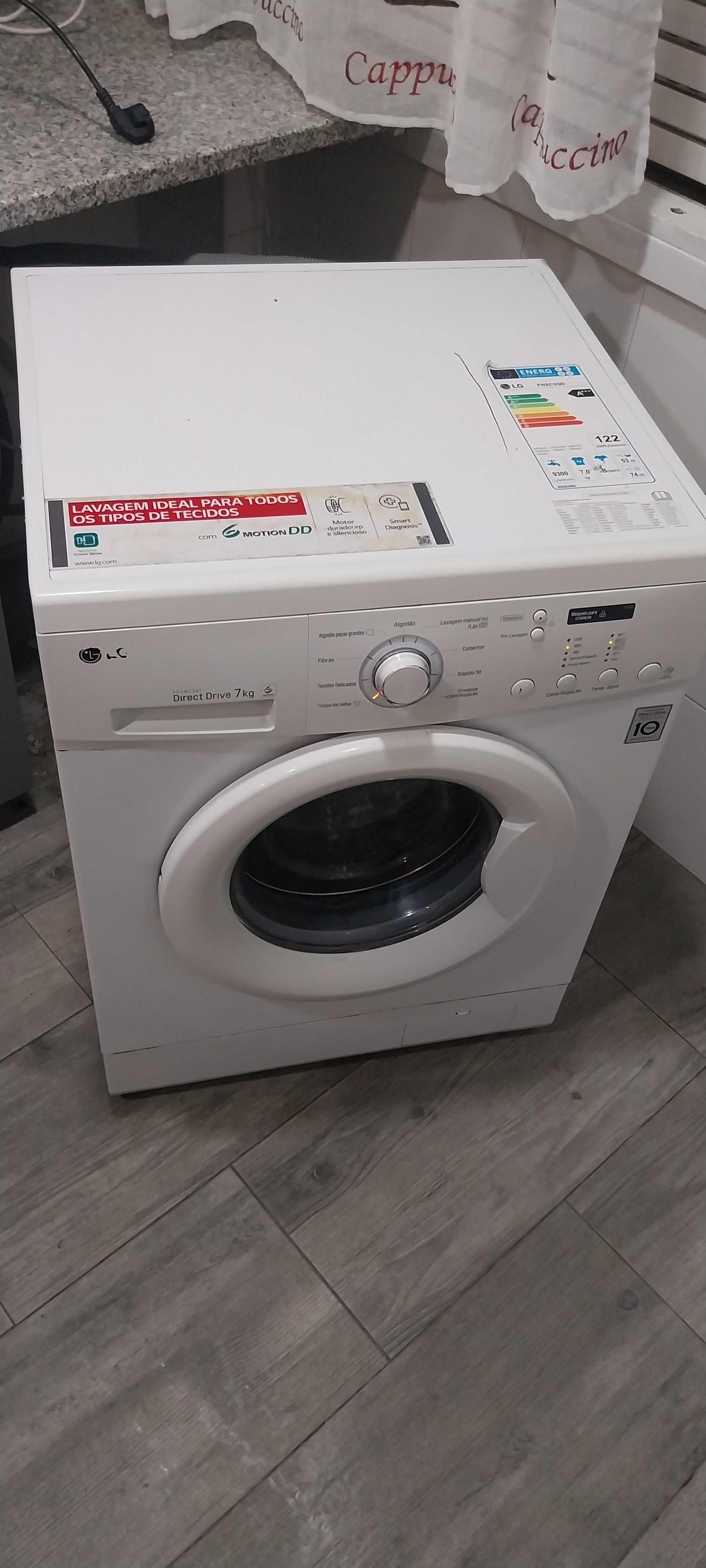 Máquina de lavar roupa  LG