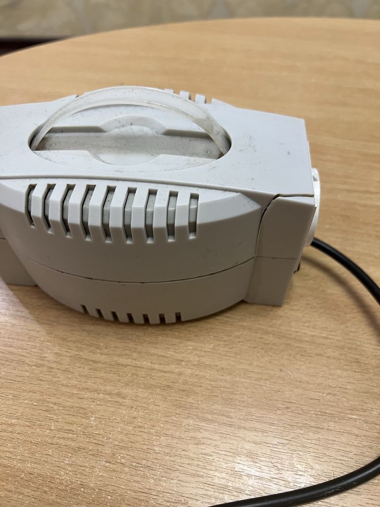 Стабилизатор Luxeon AVR500D не исправен.
