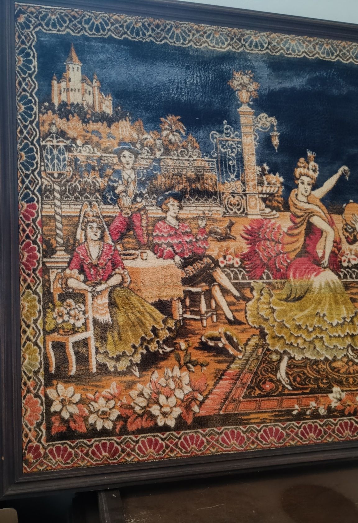 Tapeçaria com moldura