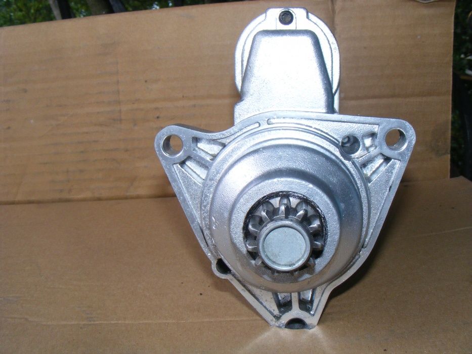 Стартер T4 VW Т4 1.9 2.0 2.4 2.5 TD TDI Caravelle Transporter Multivan