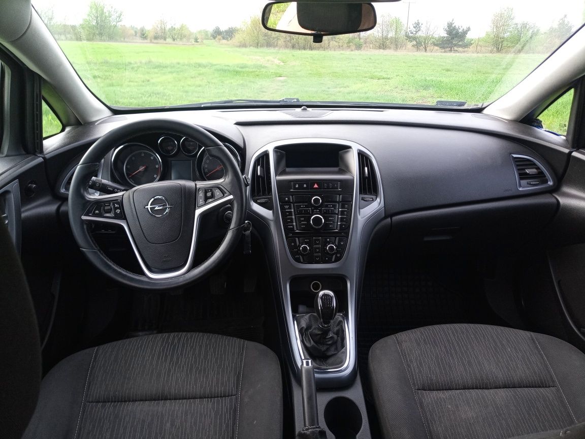 Opel Astra j 1.7 cdti