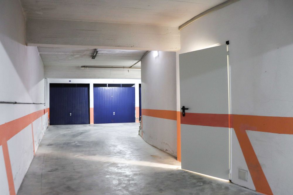 Alugo Garagem Moto/Arrecadação Vila de Sesimbra