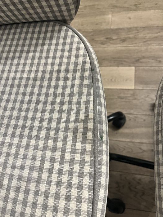 Dwa krzesła obrotowe IKEA