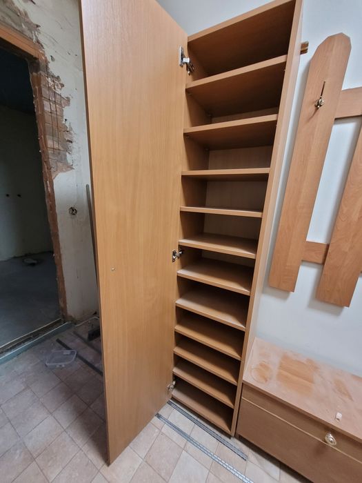 Meble do korytarza przedpokoju szafka na buty, komoda, lustro, wieszak