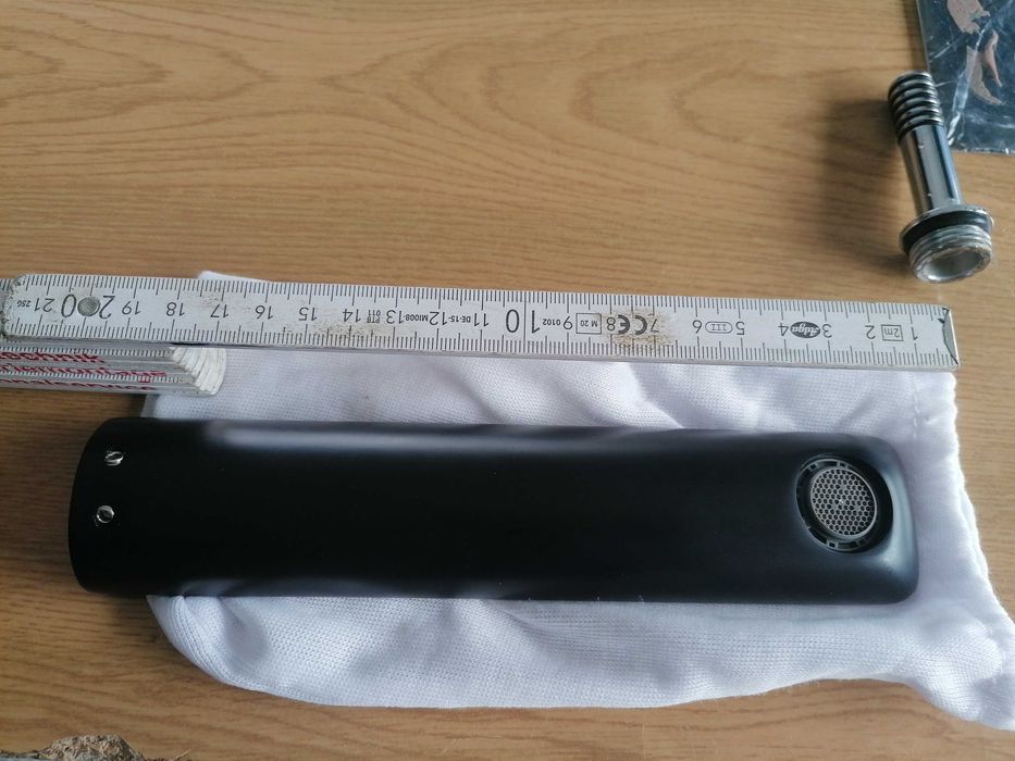 Wylewka podtynkowa umywalkowa Kohlman Experience czarna 1/2