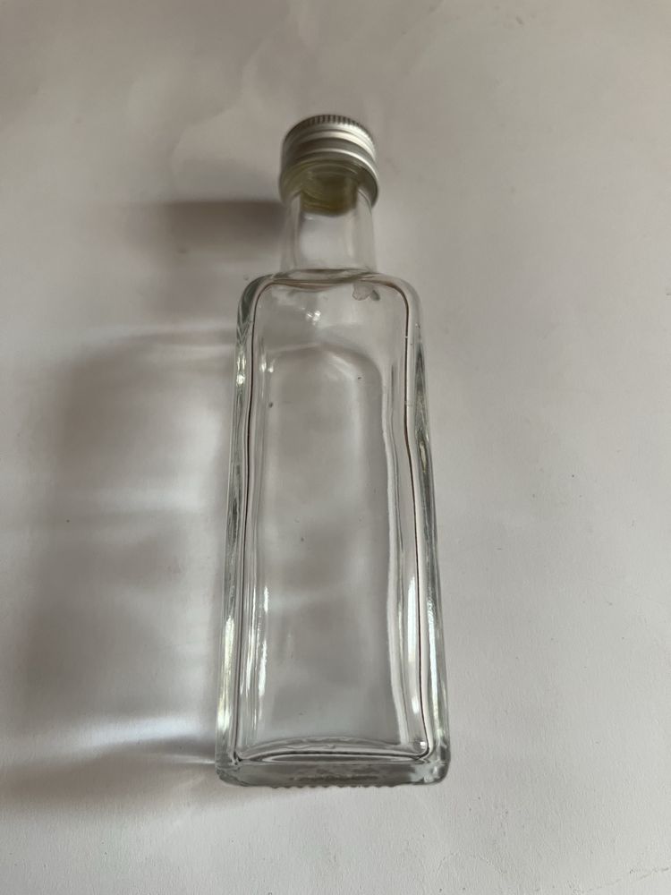 Mała szklana butelka 100ml